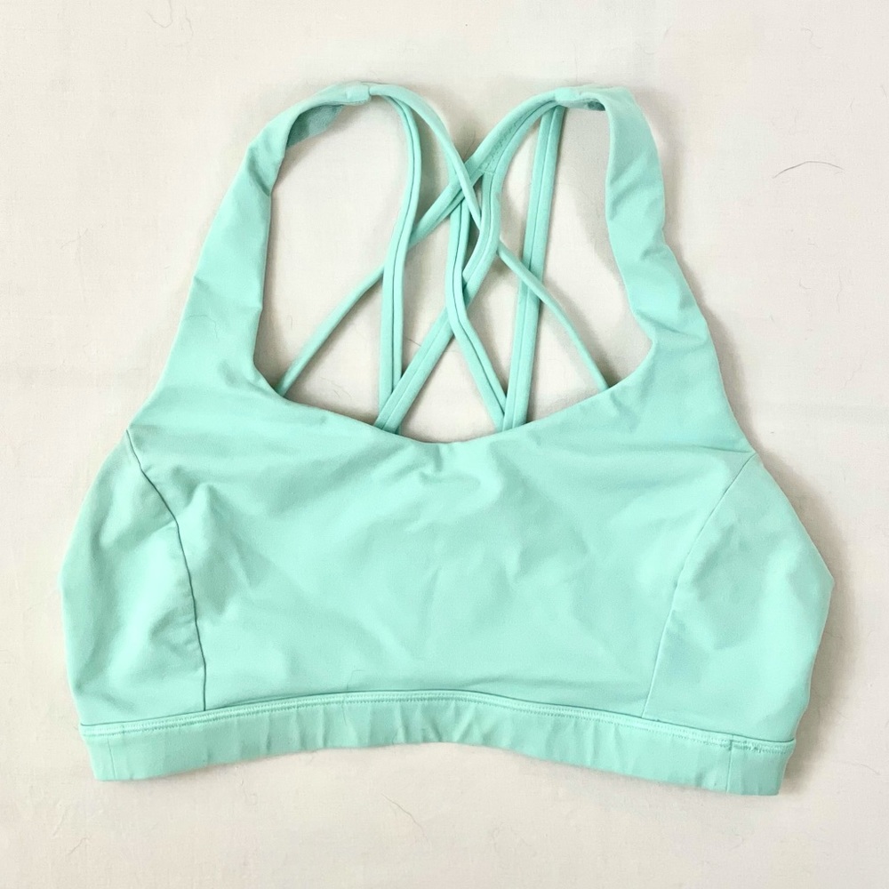 Lululemon Mint Green Sports Bra Size 6 EUC